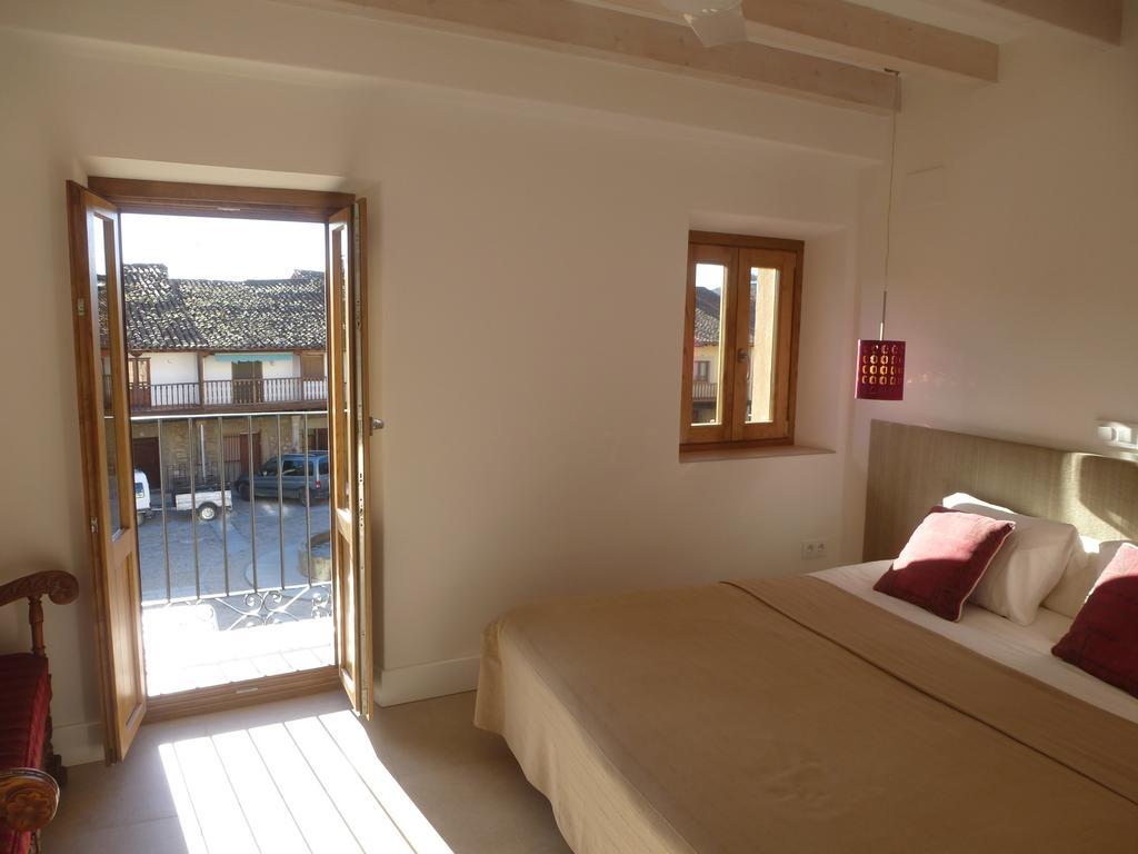 Apartamentos Rurales Entre Fuentes Куакос-де-Юсте Екстер'єр фото